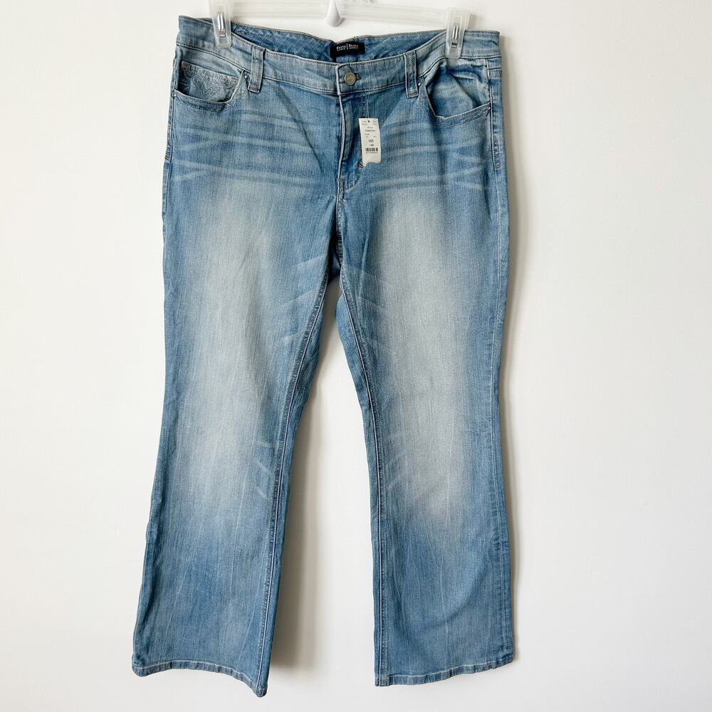 White House Black Market Blanc Jeans NWT Size 14 Short Petite Blue Denim Bootcut